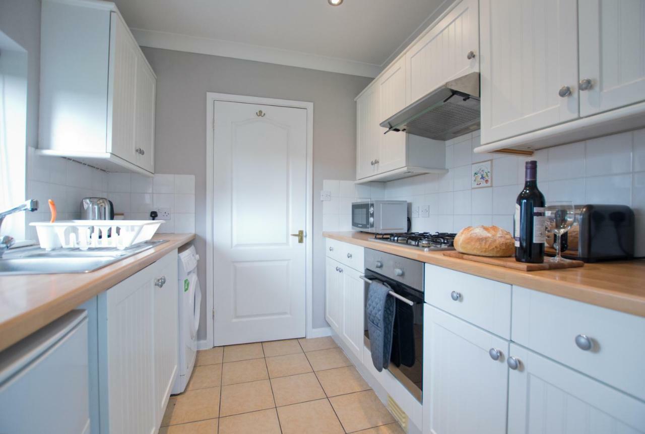 Grove Cottage Бэйсингсток Экстерьер фото